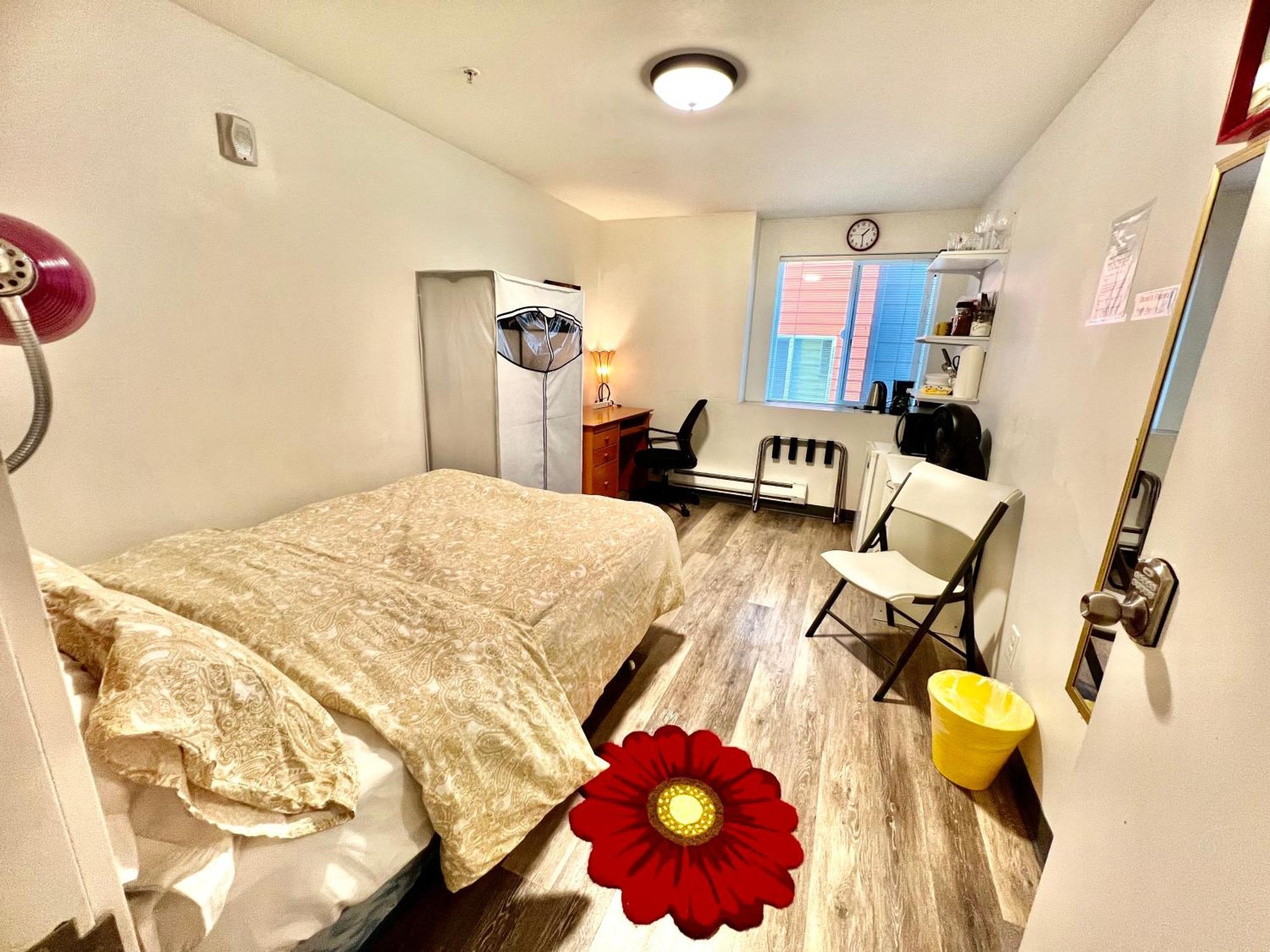 Micro Studio Apartment 10 Minutes Walk To University Of Washington سياتل المظهر الخارجي الصورة